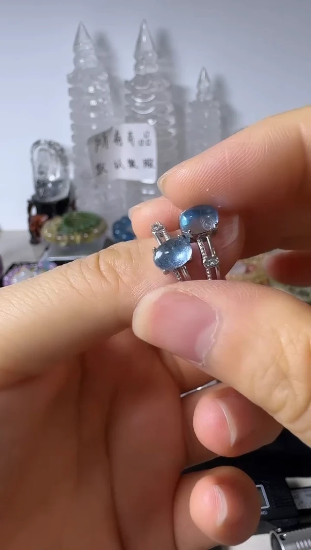 合金戒指海蓝宝石矿坑一个