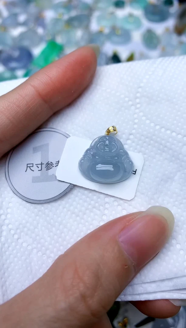 颈饰18K金镶嵌翡翠天然A货翡翠