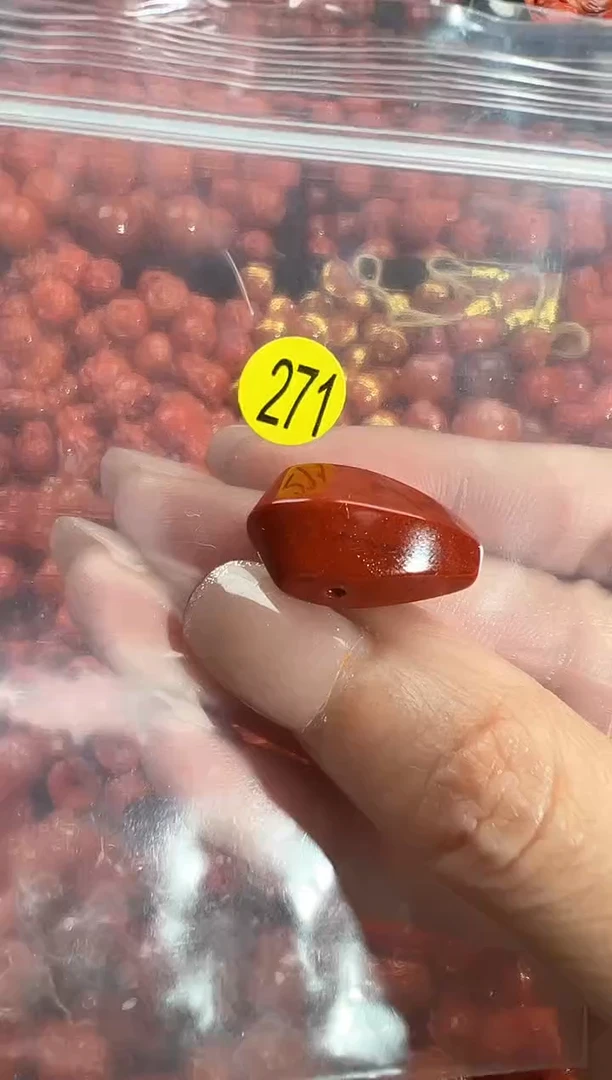 颈饰未镶嵌南红玛瑙1