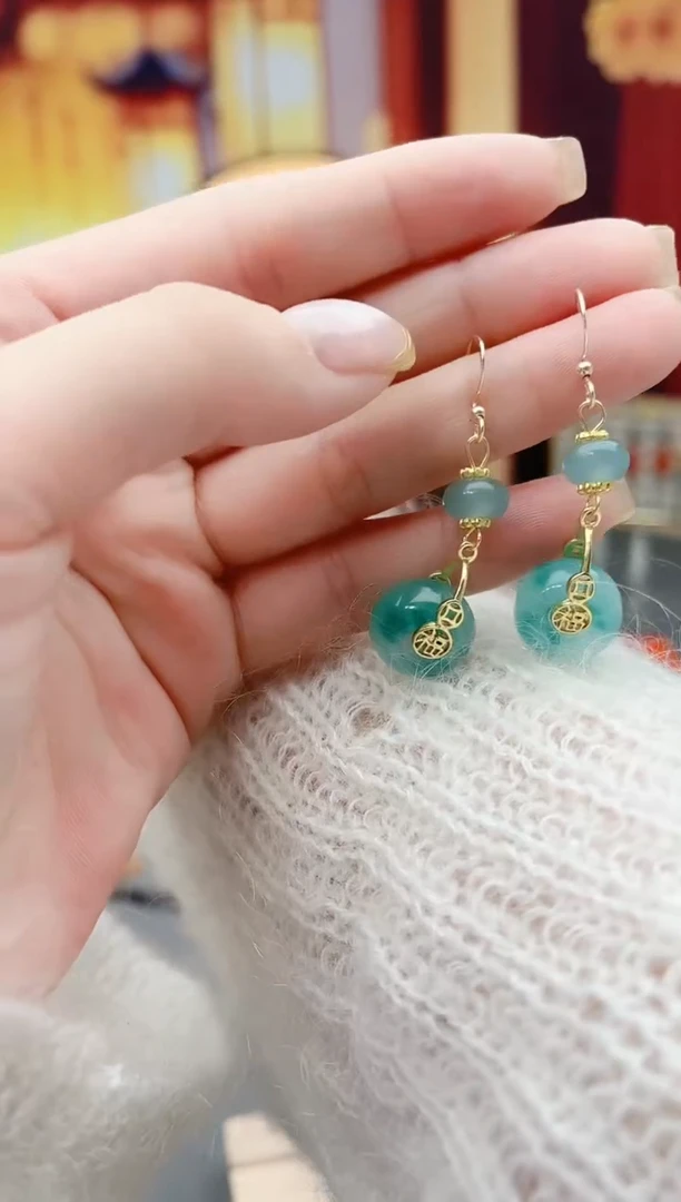 未镶嵌石英质玉（天山翠）耳钉307