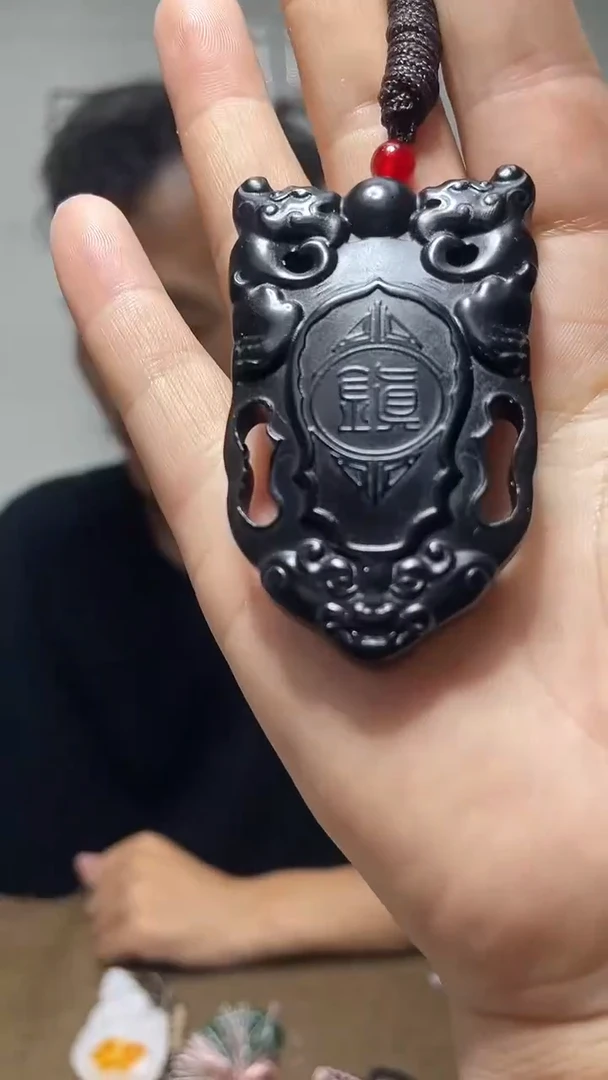 和田玉未镶嵌把件1