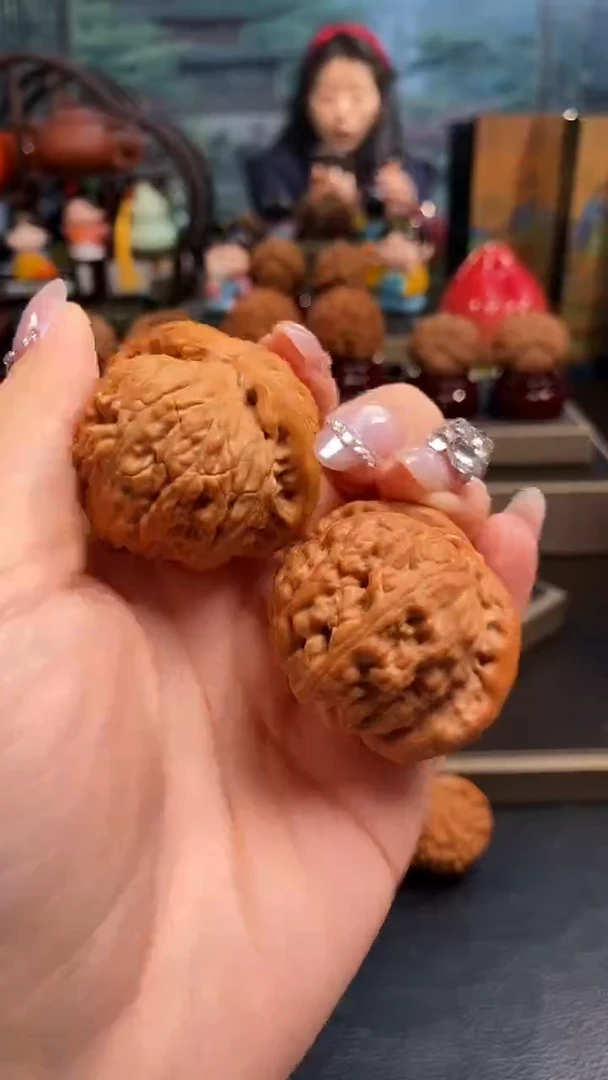 【闪购商品】文玩核桃把件A569白狮子40