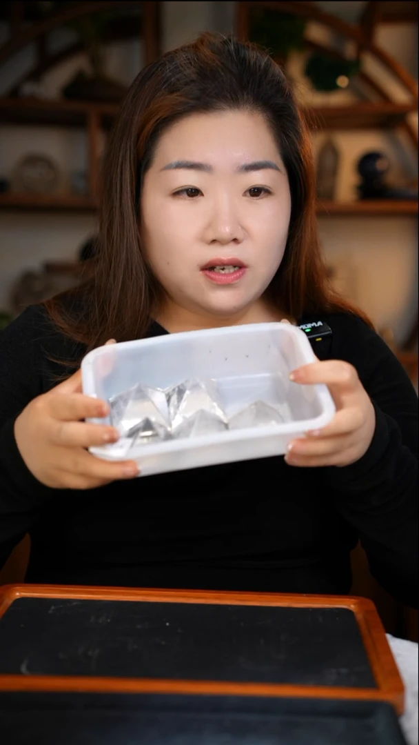 未镶嵌珠宝半成品水晶白水晶金字塔D529多样性发其一