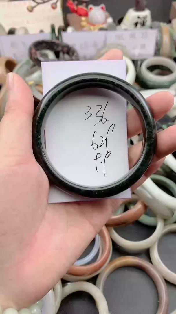 未镶嵌手镯石英质玉336