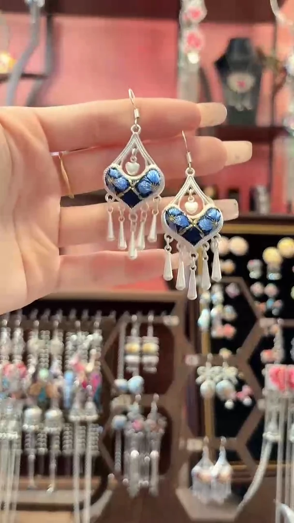 织绣 云织谣民族风精美饰品  211