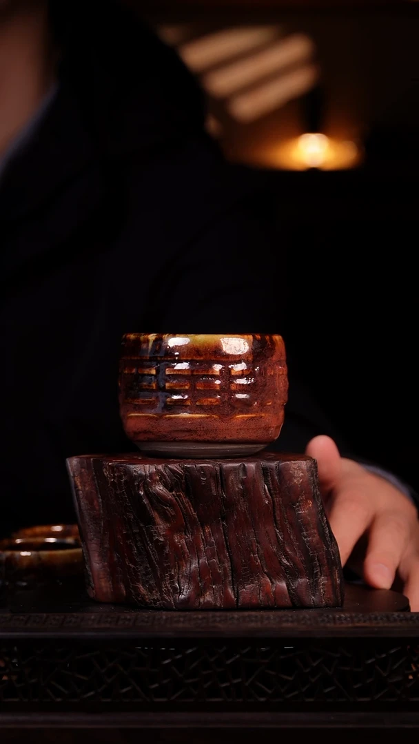 其他钧瓷钧窑瓷器无匣钵裸烧柴烧炭烧纯手工手刻八卦杯85*60mm