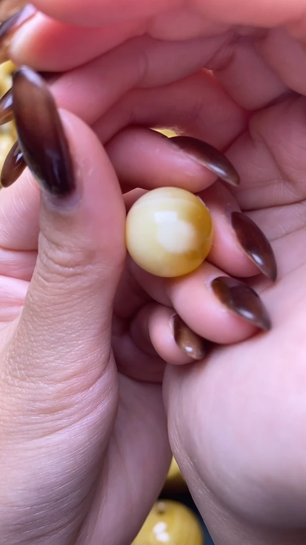 【闪购商品】琥珀裸石未镶嵌蜜蜡032