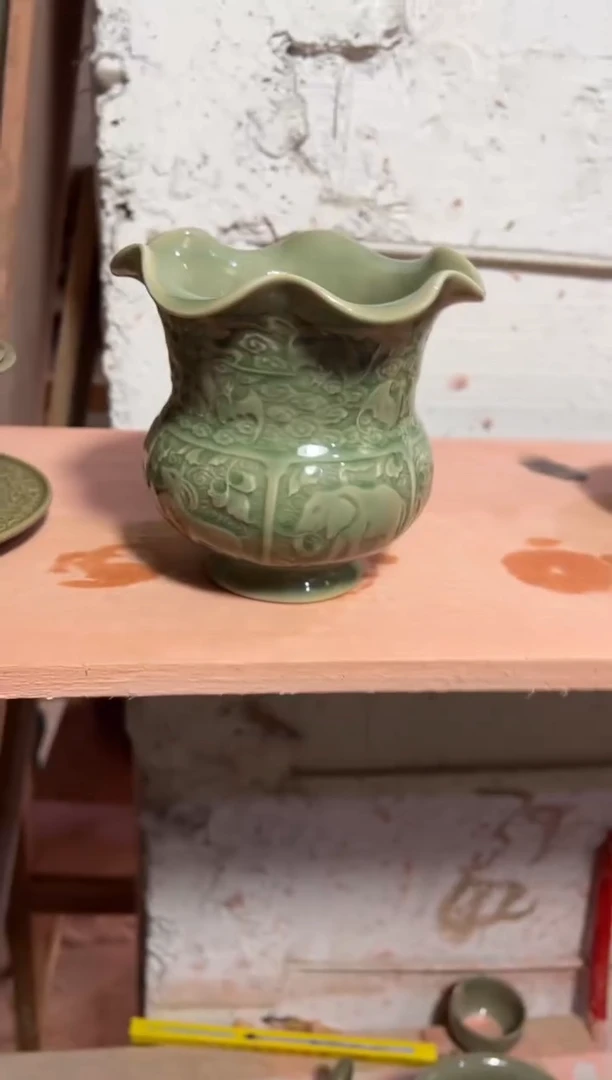 耀州窑花口股腹尊