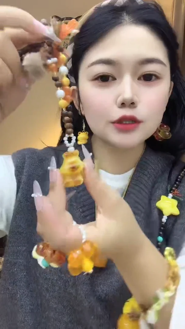 砖雕大喜喜时尚穿搭饰品