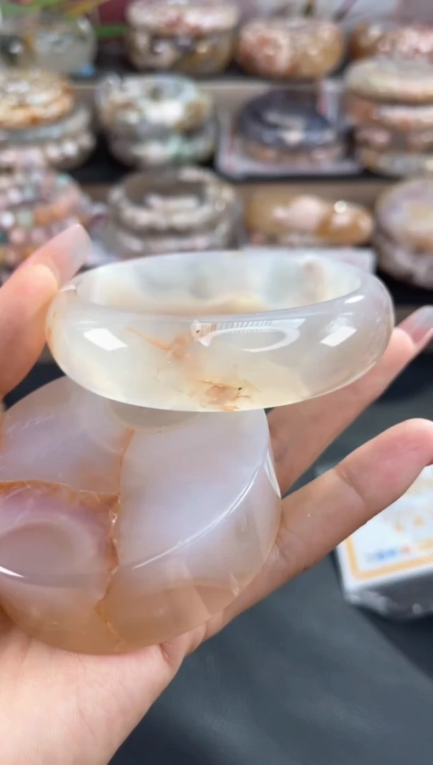 未镶嵌手镯石英质玉66（赠送镯心 不保证完美）