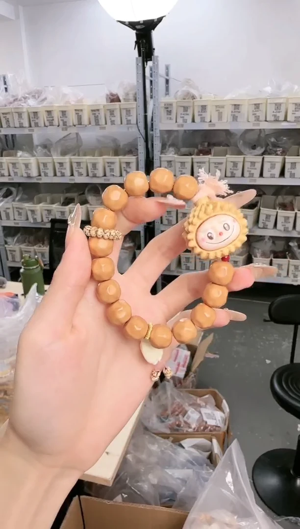 猴头核桃吊坠P-S059001