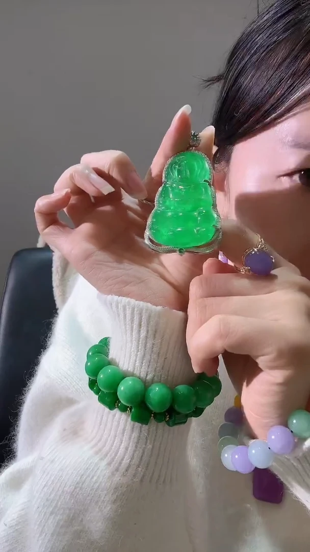 颈饰未镶嵌翡翠镶嵌观音