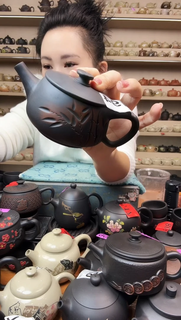 壶194  瑕疵无礼盒 半雕竹子汉瓦