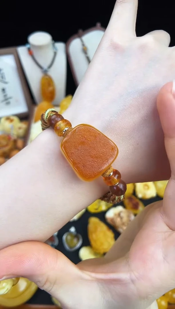 琥珀未镶嵌珠宝奇石柒月