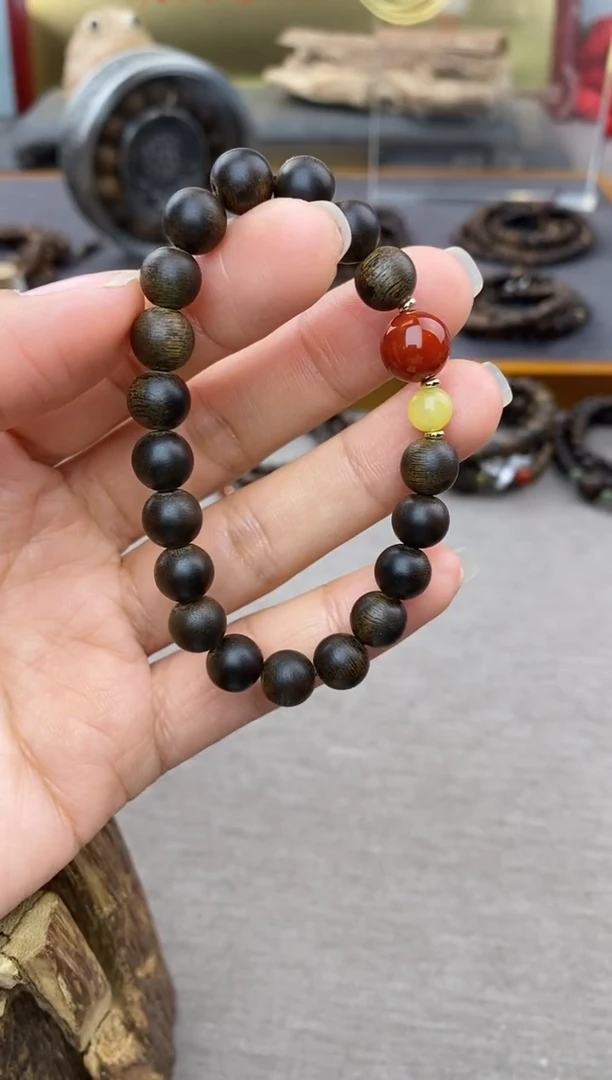 【闪购商品】沉香手串越南顺化玉化紫棋楠08 沉水单圈+配饰