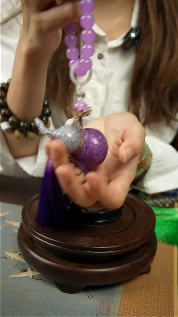 134号漂漆小手捻葫芦车挂