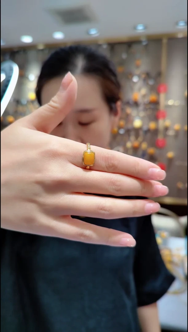 蜜蜡银S925镀金镶嵌珠宝奇石﹣F353蜜蜡戒指