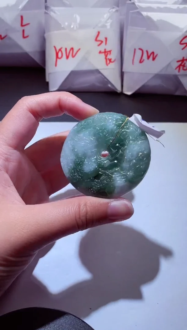颈饰未镶嵌翡翠000088260