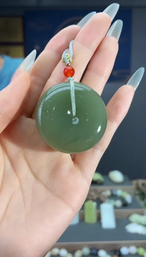 颈饰未镶嵌和田玉1