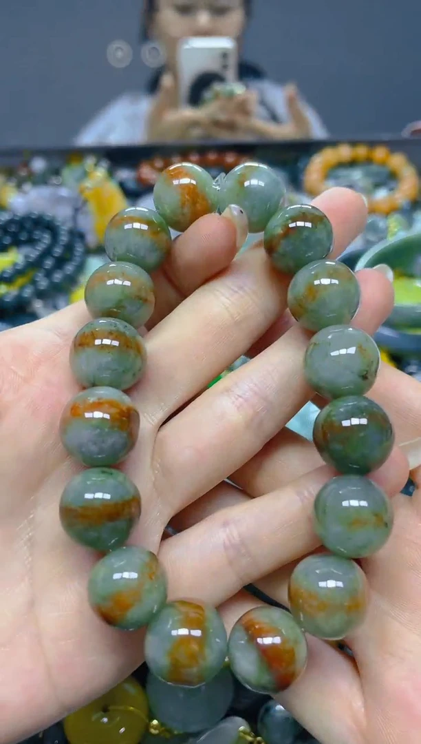颈饰未镶嵌翡翠13MM/ J /翡翠A货，一件也是批发价