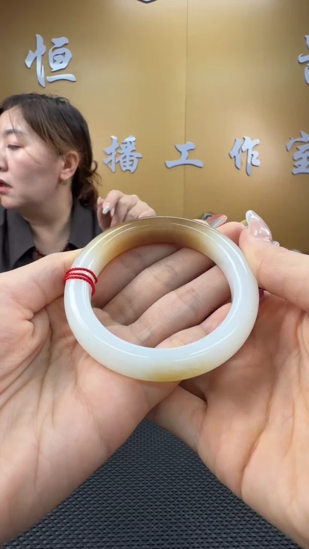 颈饰未镶嵌和田玉手镯55