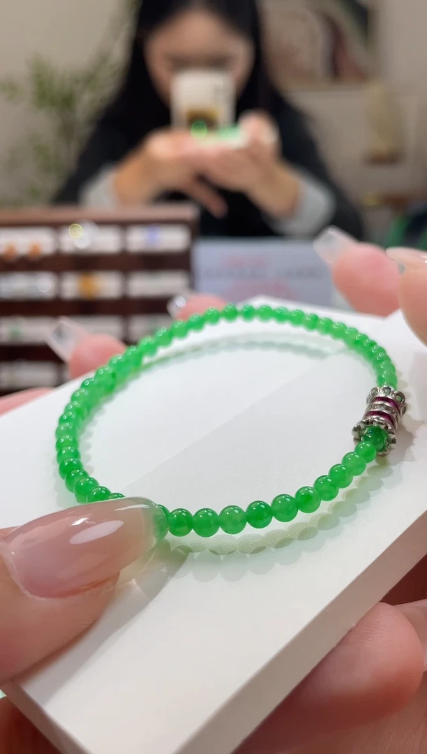 吊坠(不含链)18K金镶嵌翡翠手串