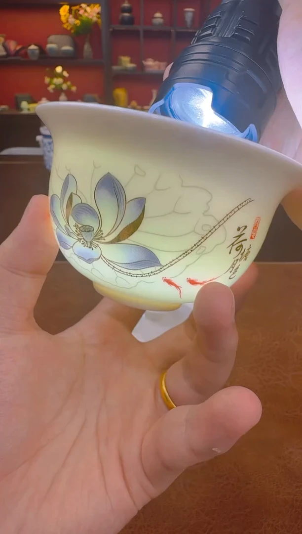 这是真便宜-荷花盖碗