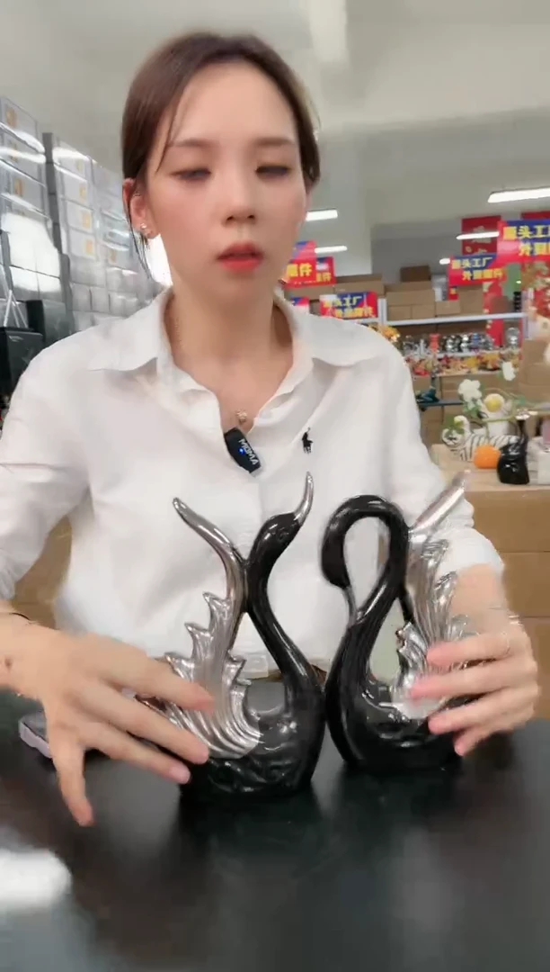树脂【孤品】比翼天鹅摆件