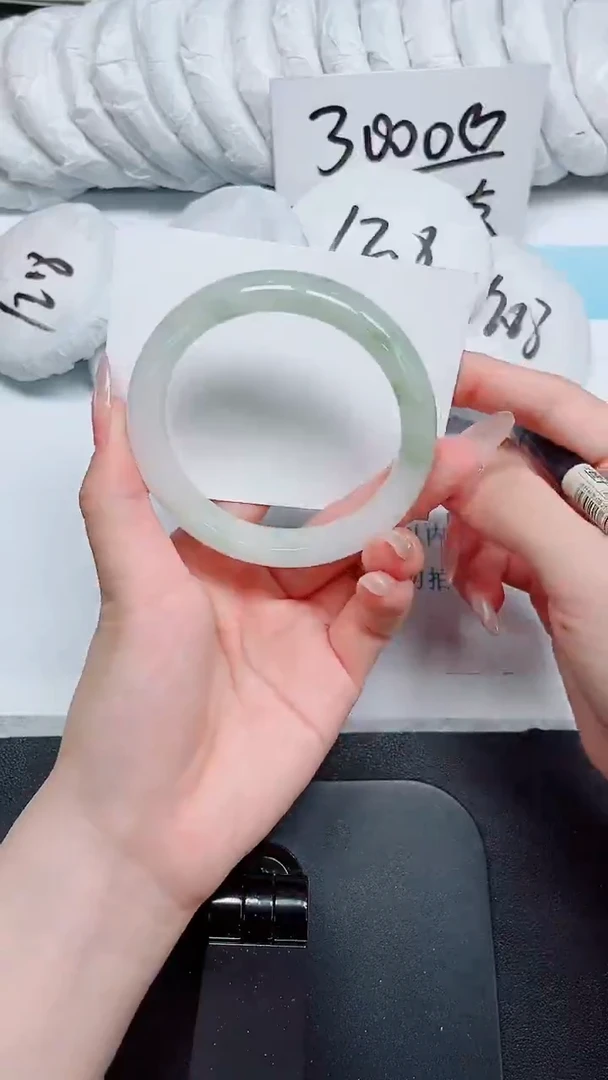 石英质玉手镯未镶嵌191-60.6