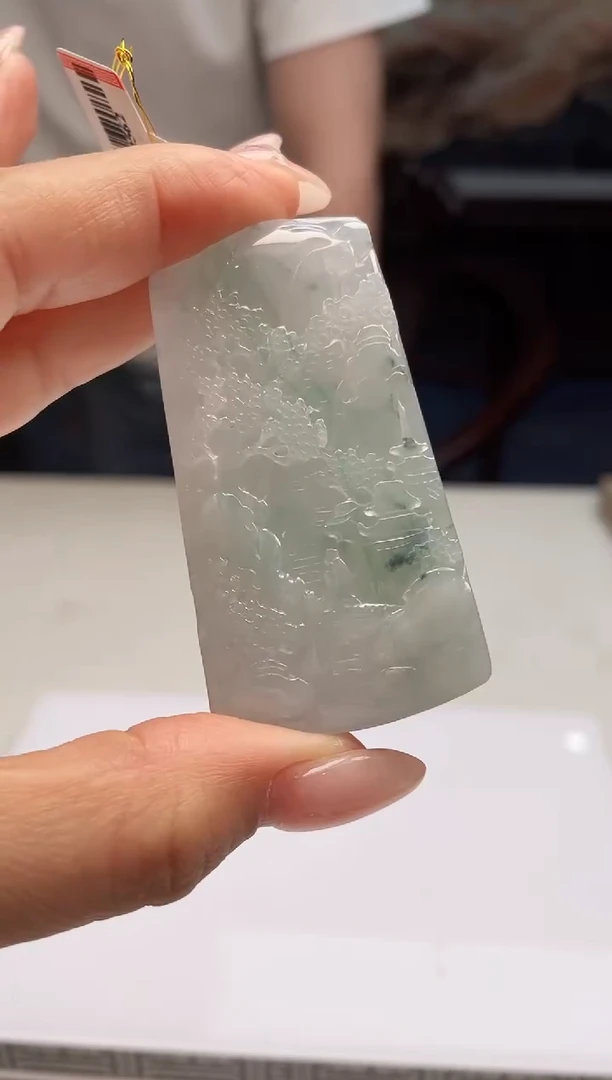 翡翠未镶嵌吊坠(不含链)158