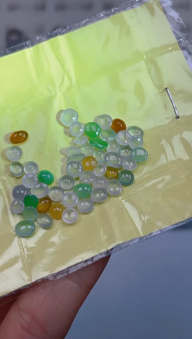 未镶嵌定制翡翠天然翡翠蛋面44