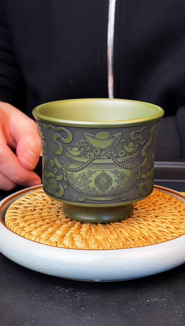 玉麒麟  泥中翡翠  主人杯