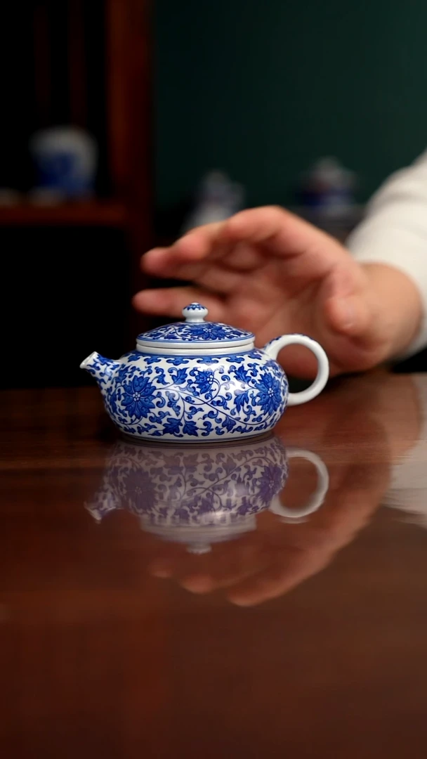 晓月柴窑 缠枝茶壶