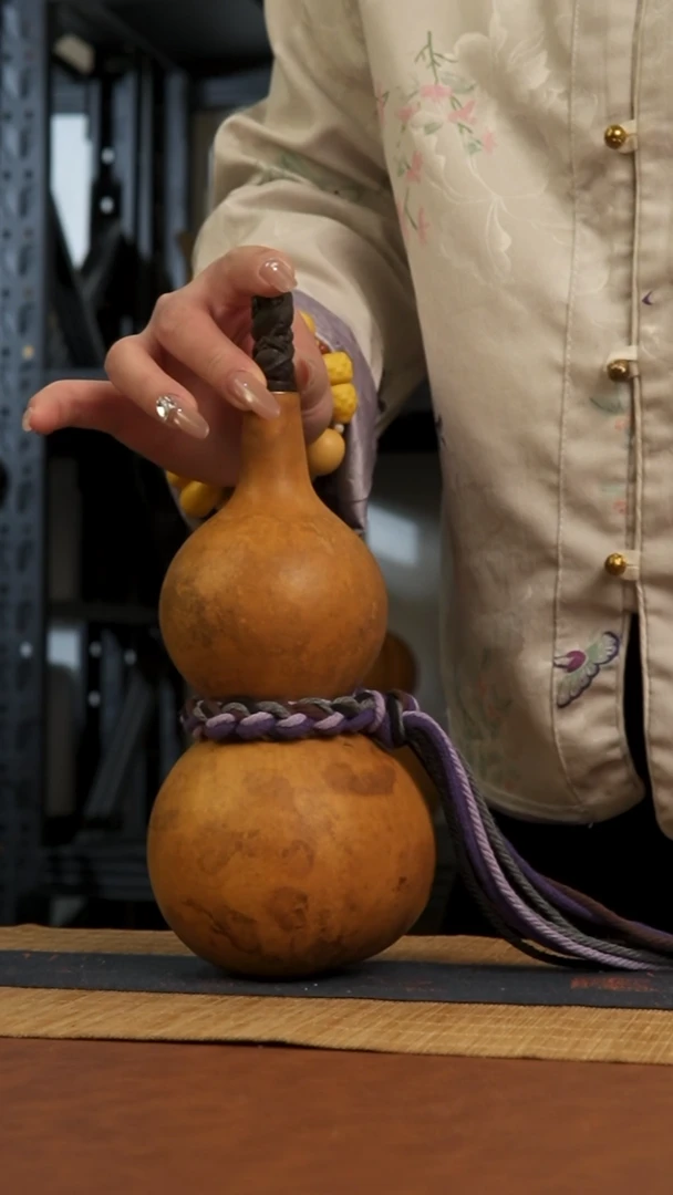 528号 天然热水酒葫芦 一物一拍（有瑕介意勿拍）