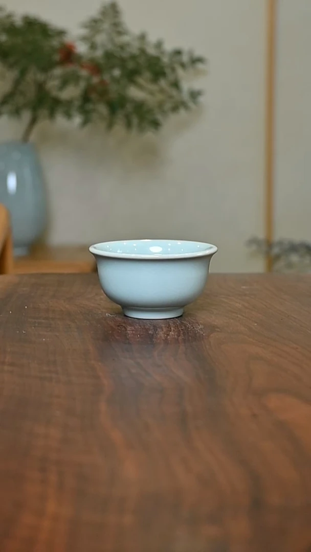 压手杯 天青 微瑕 朱晓辉款