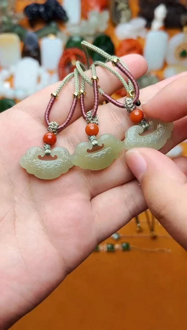 【闪购商品】和田玉颈饰未镶嵌如意锁多样性拍一发一