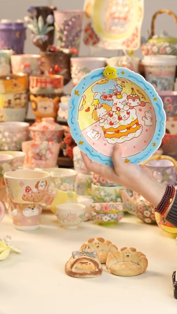 摆件陶景德镇釉下彩手绘设计师款陶瓷