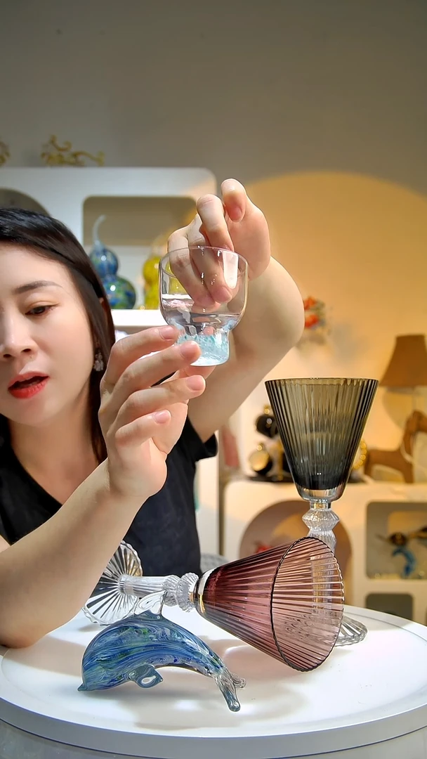 水晶玻璃微瑕4只蓝色彩点清酒杯