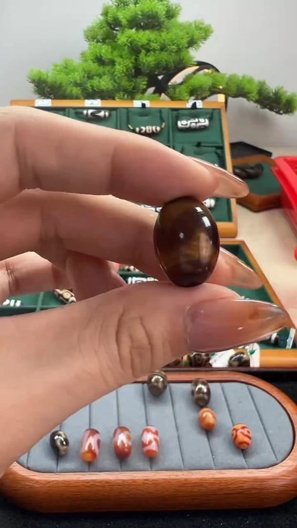 玛瑙/玉髓（覆膜）颈饰未镶嵌75.（微瑕随机发货）