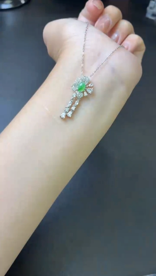 项链银S925镶嵌翡翠吊坠