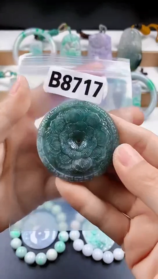 颈饰未镶嵌翡翠天然翡翠吊坠挂件