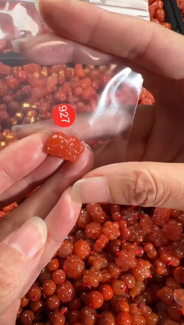 【闪购商品】南红玛瑙颈饰未镶嵌1