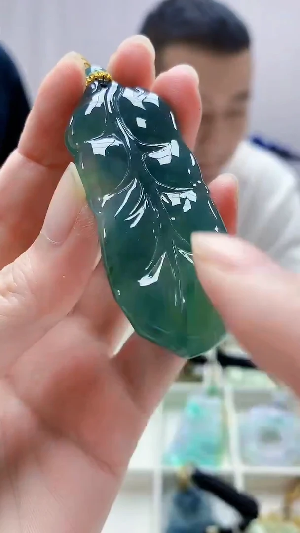 未镶嵌定制翡翠4898zm-毛货挂件103叶子