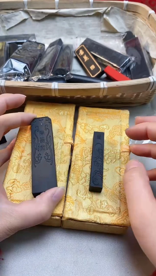 【闪购商品】58 微瑕磨过油烟松烟墨块