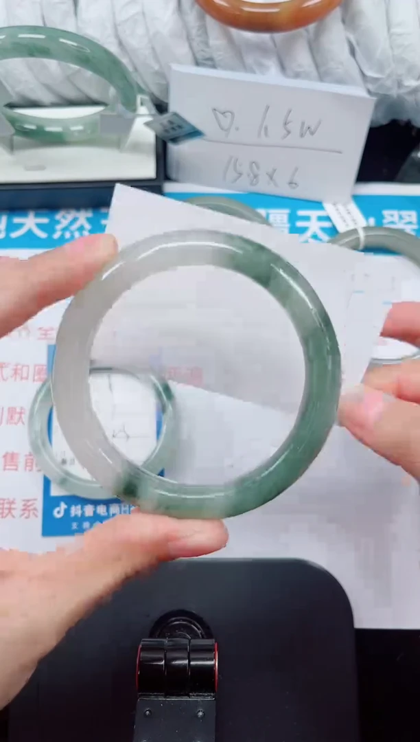 未镶嵌手镯石英质玉122-55/56