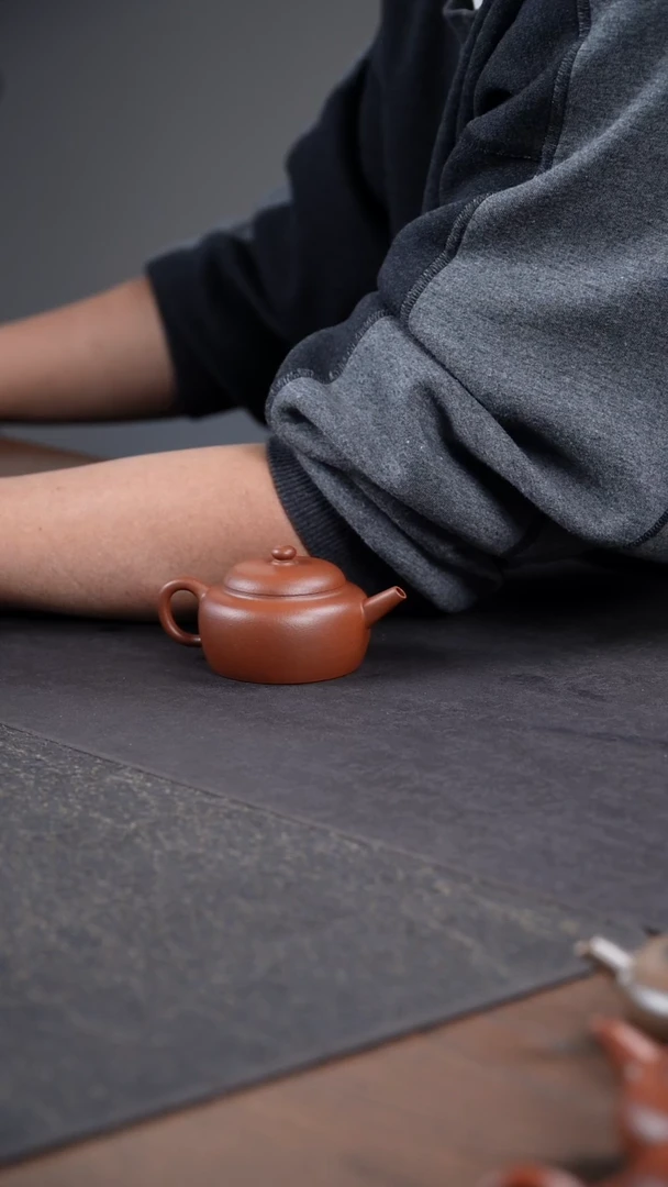 茶壶紫砂扁柿·精炼红皮龙·85cc