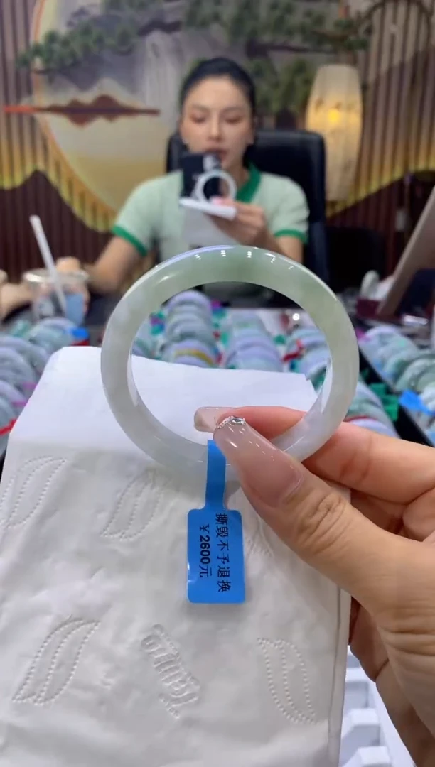 翡翠手镯未镶嵌00003900