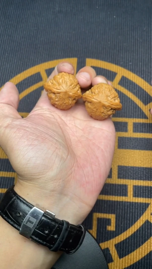 文玩核桃吊坠铁锤35