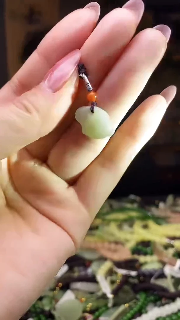 颈饰未镶嵌和田玉多样性发货，拍一发一