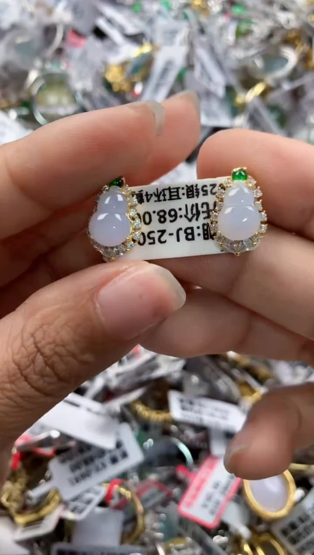 银S925镶嵌戒指翡翠888    5